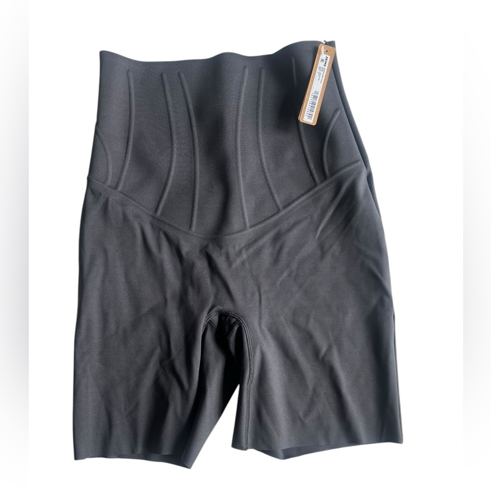 SKIMS Bonded Corset Short | NWT | Size SMALL | SOLD OUT & HARD TO FIND!